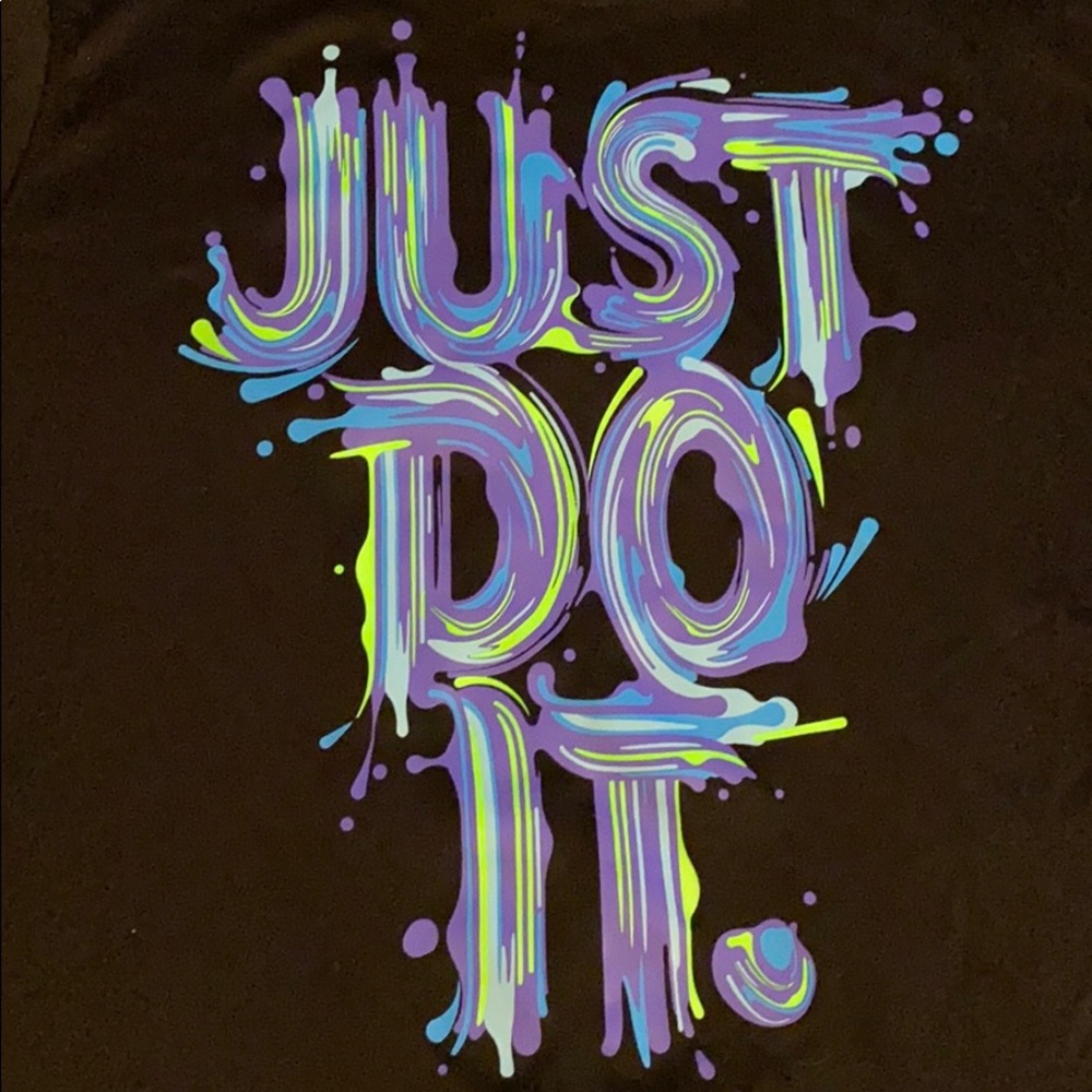 Dri-Fit Graphic Short Sleeve Tee Size M